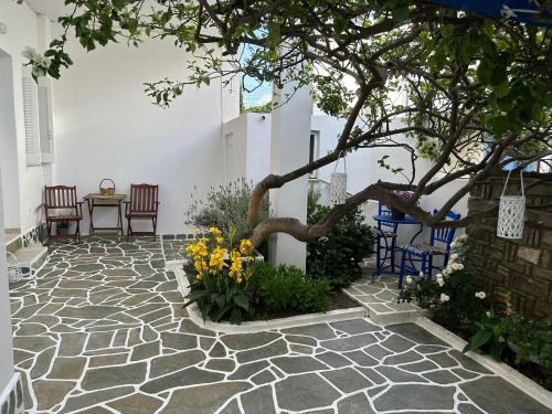 Nick's Studio 1 (With private garden)