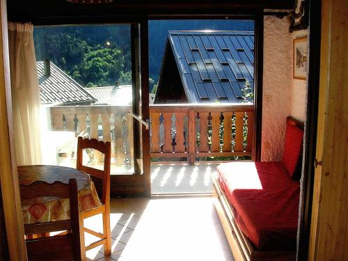 Uma varanda ou terraço em Résidence Les PrimevÈres - Studio pour 4 Personnes 861