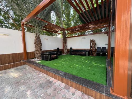 Φωτογραφία από το άλμπουμ του STAY IN A LUXURIOUS VILLA AT AJMAN UAE BY MAUON TOURISM σε Al Ḩamīdīyah
