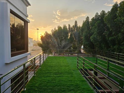 Φωτογραφία από το άλμπουμ του STAY IN A LUXURIOUS VILLA AT AJMAN UAE BY MAUON TOURISM σε Al Ḩamīdīyah