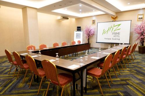 Konferenční prostory v ubytování Whiz Prime Hotel Kelapa Gading