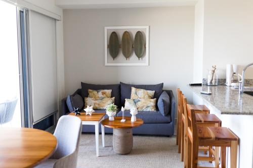 Χώρος καθιστικού στο Ventanas del Mar by Playa Caracol Residences