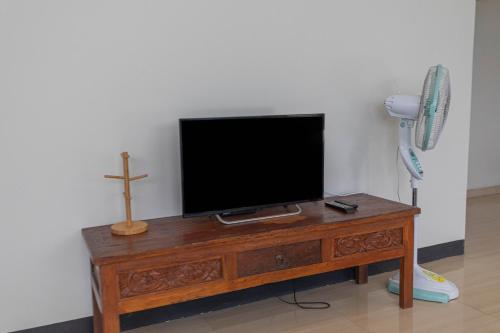 Televisyen dan/atau pusat hiburan di The BALIem Villa