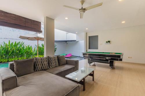 Ruang duduk di The BALIem Villa