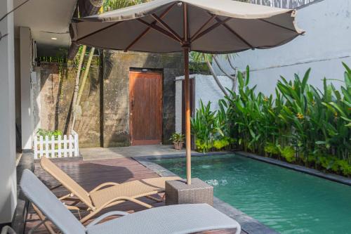 Kolam renang di atau dekat dengan The BALIem Villa