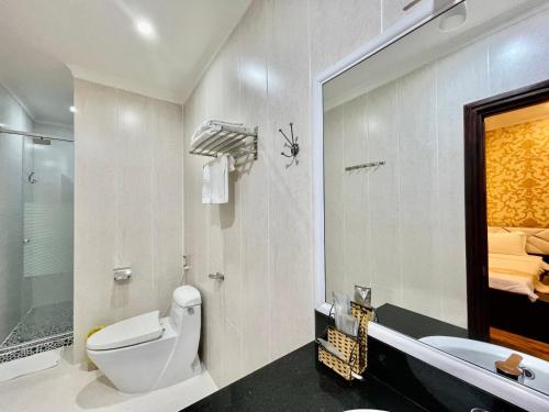 Phòng tắm tại Linh Phuong 2 Hotel