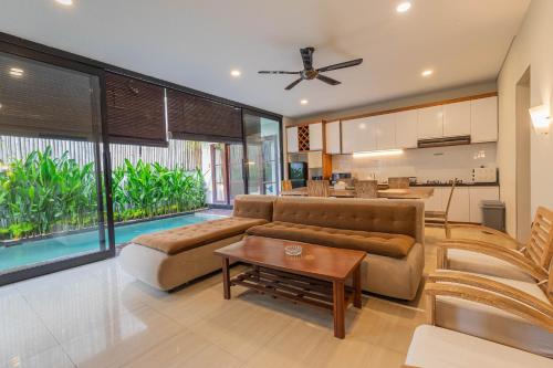 Kolam renang di atau dekat dengan The BALIem Villa