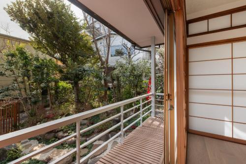 Balkoni atau teres di TOsuiKYO