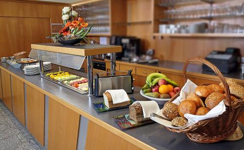 Jídlo v aparthotelu nebo okolí