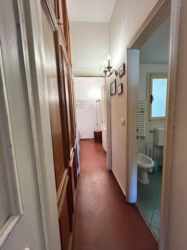Ponte Vecchio View Apartment by FlorenceHospitality com