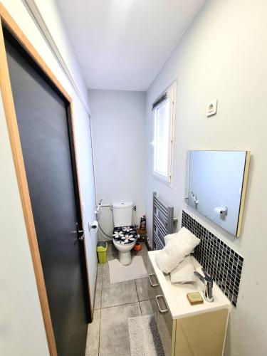 Ruang duduk di Agréable Villa pour 7 avec vue mer LOGEMENT ENTIER