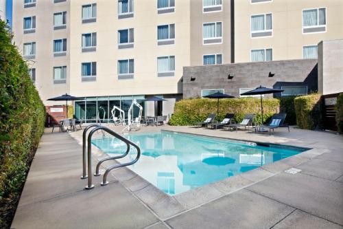Πισίνα στο ή κοντά στο Courtyard by Marriott San Jose North/ Silicon Valley