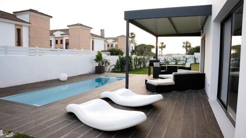 VILLA ANYWAY CONIL Un lujo frente al mar