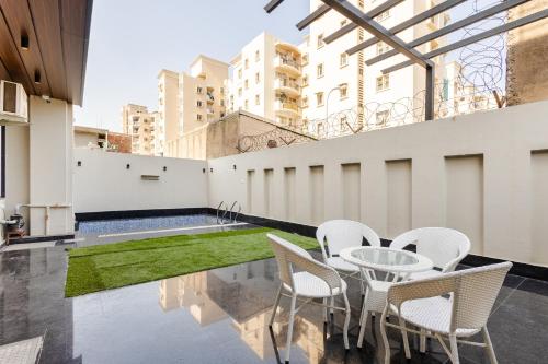 Bazén v ubytování Lime Tree Stay Vista Villa nebo v jeho okolí