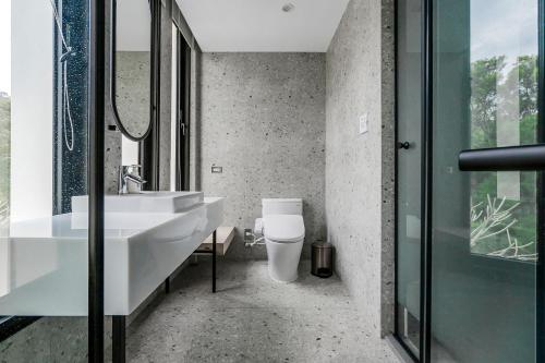 Ein Badezimmer in der Unterkunft Moda & the Moon B&B