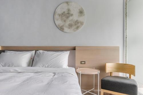 Ein Bett oder Betten in einem Zimmer der Unterkunft Moda & the Moon B&B