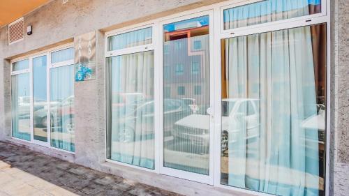 Oceanside Luxury Loft - Fast Wi-Fi - Workstations