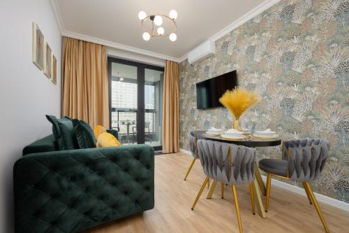 Foto Elegant Apartment near Rondo ONZ by Renters Prestige 1