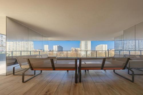 Foto Elegant Apartment near Rondo ONZ by Renters Prestige 4
