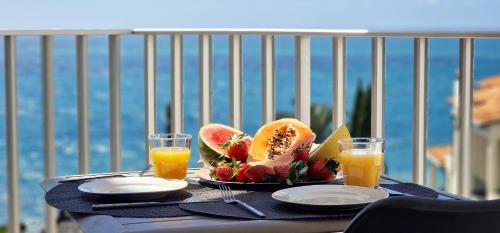 Ponta Beachside by LovelyStay