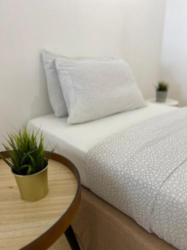 Кровать или кровати в номере KicauanStudio#2 at Kuala Berang for 2Pax - Free Netflix & Wifi