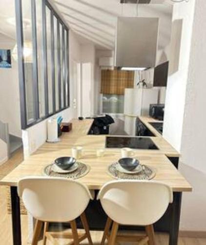 Photo de la galerie de l'établissement La parenthèse Neuvilloise Maison prox Lyon WIFI Fibre, à Neuville-sur-Saône