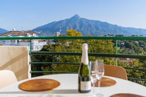 Central 2 Bedroom Apartment with Stunning Views