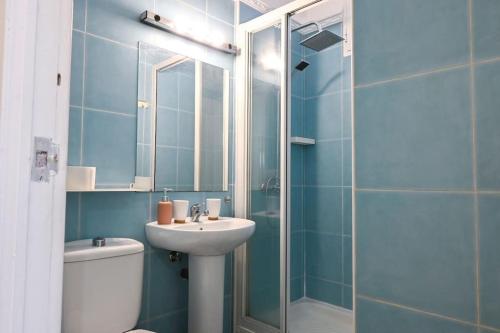 For You Rentals Vive la vida madrileña en piso temporal 2 habitaciones CER832