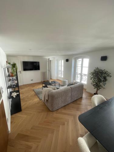 Appartement Neuf à 500m des Champs-Élysées