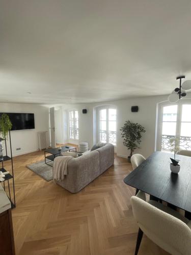 Appartement Neuf à 500m des Champs-Élysées
