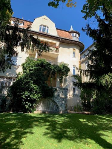 Superb Studio plus 40 sqm Terrace in the Greens of Buda City Centre