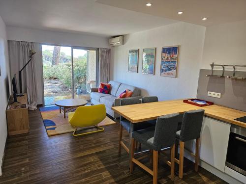 Appartement golf de Valescure avec jardin