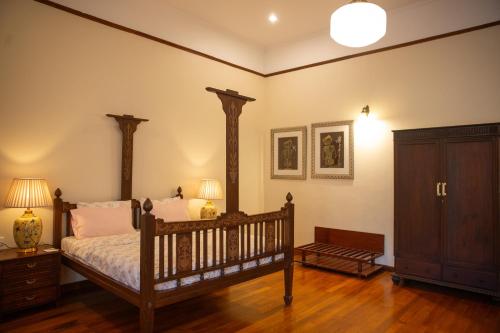 Letto o letti in una camera di Marlihill Bungalow - A CGH Earth SAHA Experience