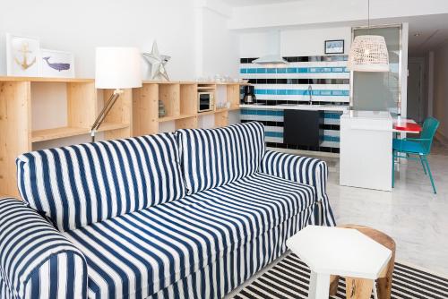 Ruang duduk di Marina Suites Gran Canaria