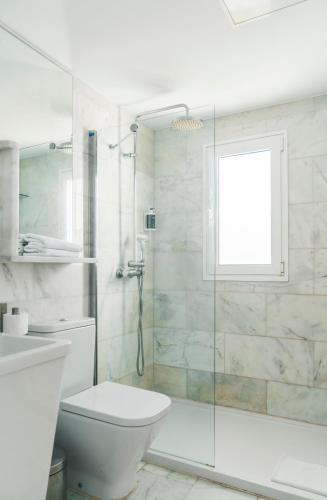 Bilik mandi di Marina Bayview Gran Canaria - Adults Only