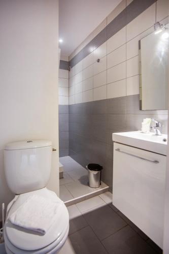 Ένα μπάνιο στο Appart Hotel Corte HR
