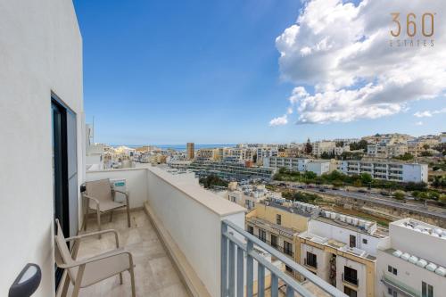 Gallery image of Cosy Penthouse with Terrace & views in St Julians by 360 Estates in Tal-Għoqod