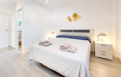 Llit o llits en una habitació de Stunning Home In Riba-roja De Turia With Swimming Pool