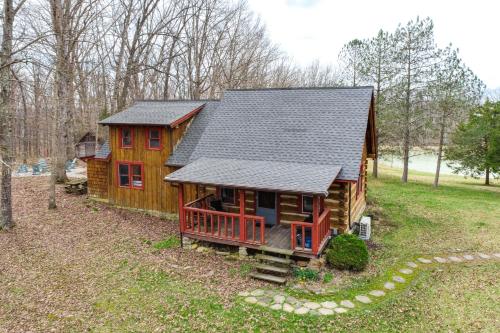 Gallery image of Pet-Friendly Ohio Cabin with Deck, Grill and Fire Pit! in Seaman