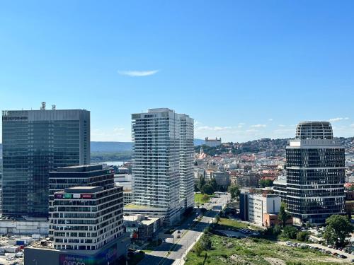 Vyhlad na mesto, 24. poschodie, free parking