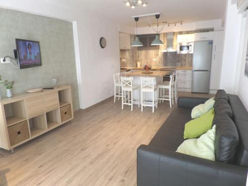 Room City Estepona Castillo