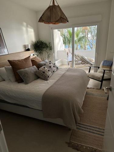 Renovated apt Aranja: with big balcony and sea view