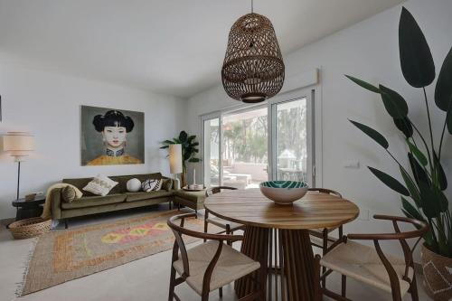 Renovated apt Aranja: with big balcony and sea view