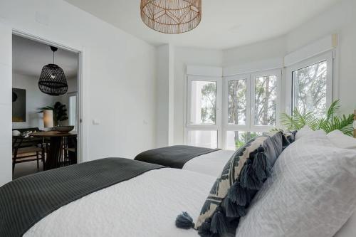 Renovated apt Aranja: with big balcony and sea view