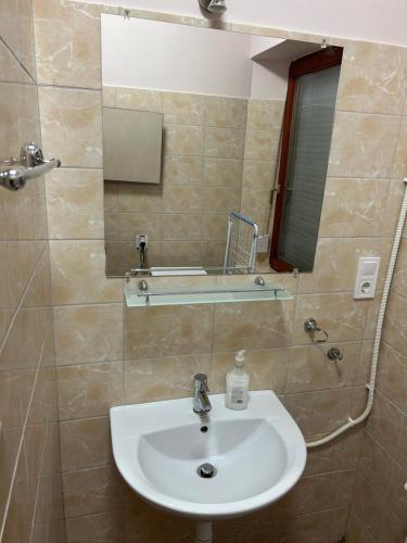 Noel Apartmanにあるバスルーム