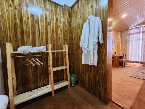Fotografie z fotogalerie ubytování Gadegal Homestay Narkanda - Rooms & Pahadi Café v destinaci Šimla