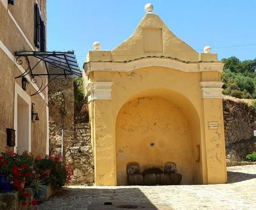 Photo de la galerie de l'établissement Appartement typique au coeur du village, à Lavatoggio