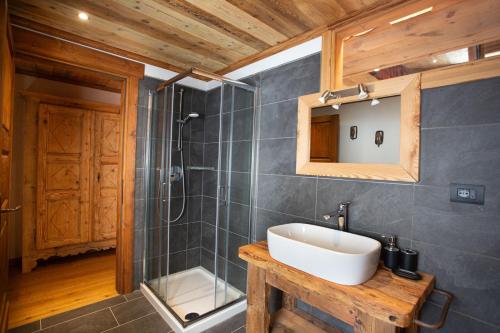 Un baño de Casa Girod - Rascard
