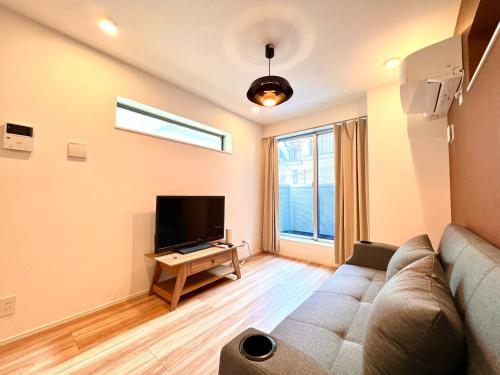 Kenki Ueno House-TT0170