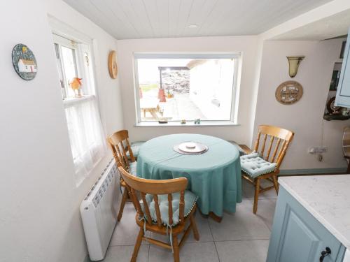 Kuchyň nebo kuchyňský kout v ubytování Freemans Cottage